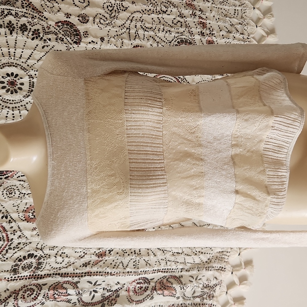 Pins And Needles lightweight sweater size small
